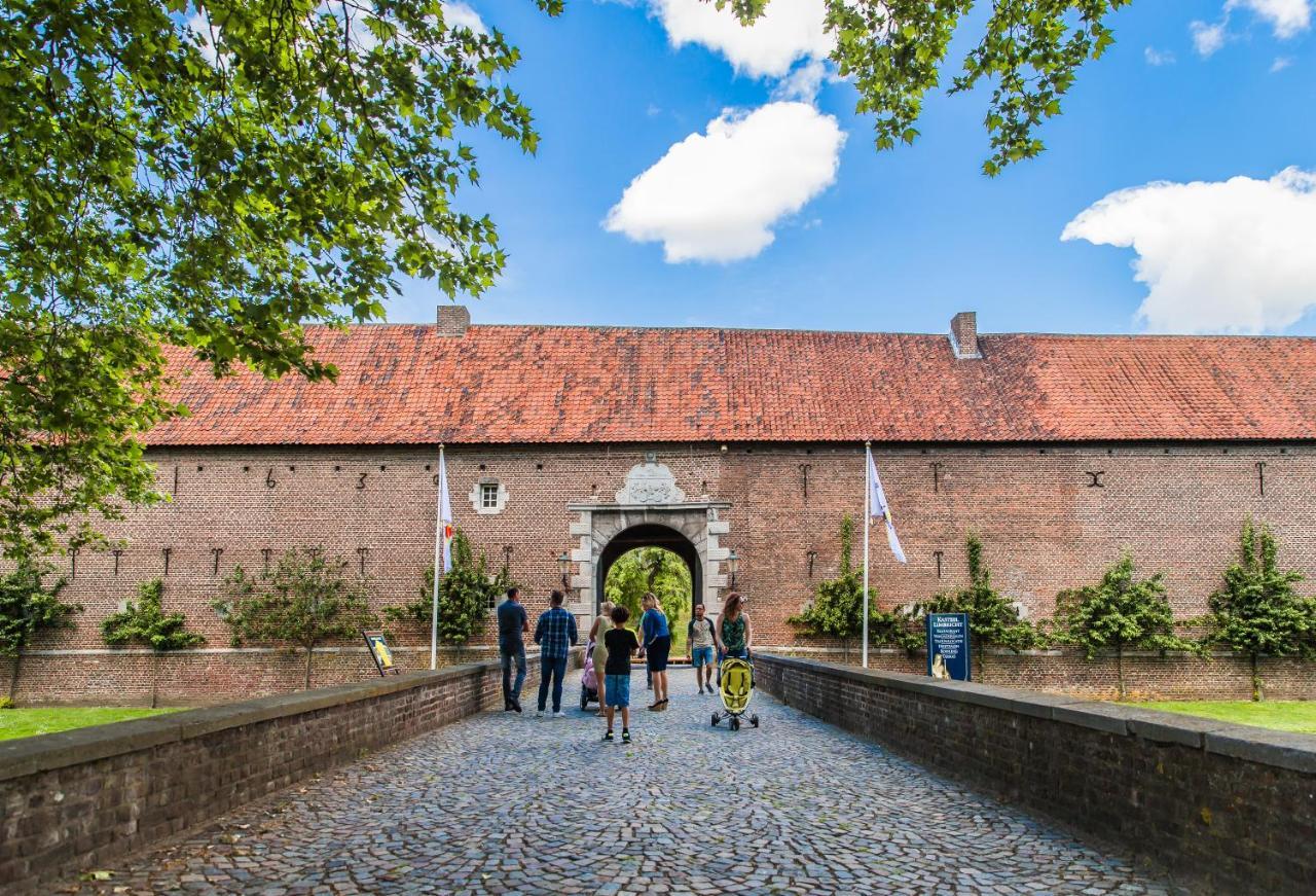 مبيت وإفطار Landgoed Kasteel Limbricht المظهر الخارجي الصورة
